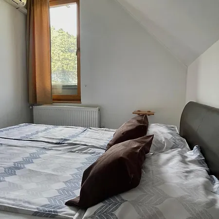 Appartamento Restoran Kanjon