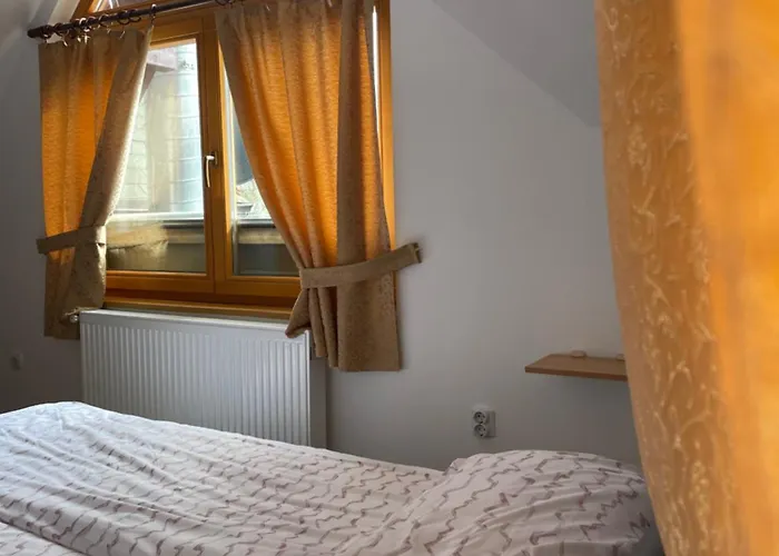 公寓 Restoran Kanjon